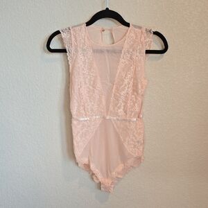 Tart Noir Peach Lace & Sheer Mesh Sleeveless Bodysuit - Size Large